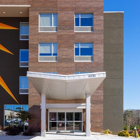 La Quinta Inn & Suites By Wyndham Locust Grove Exterior foto